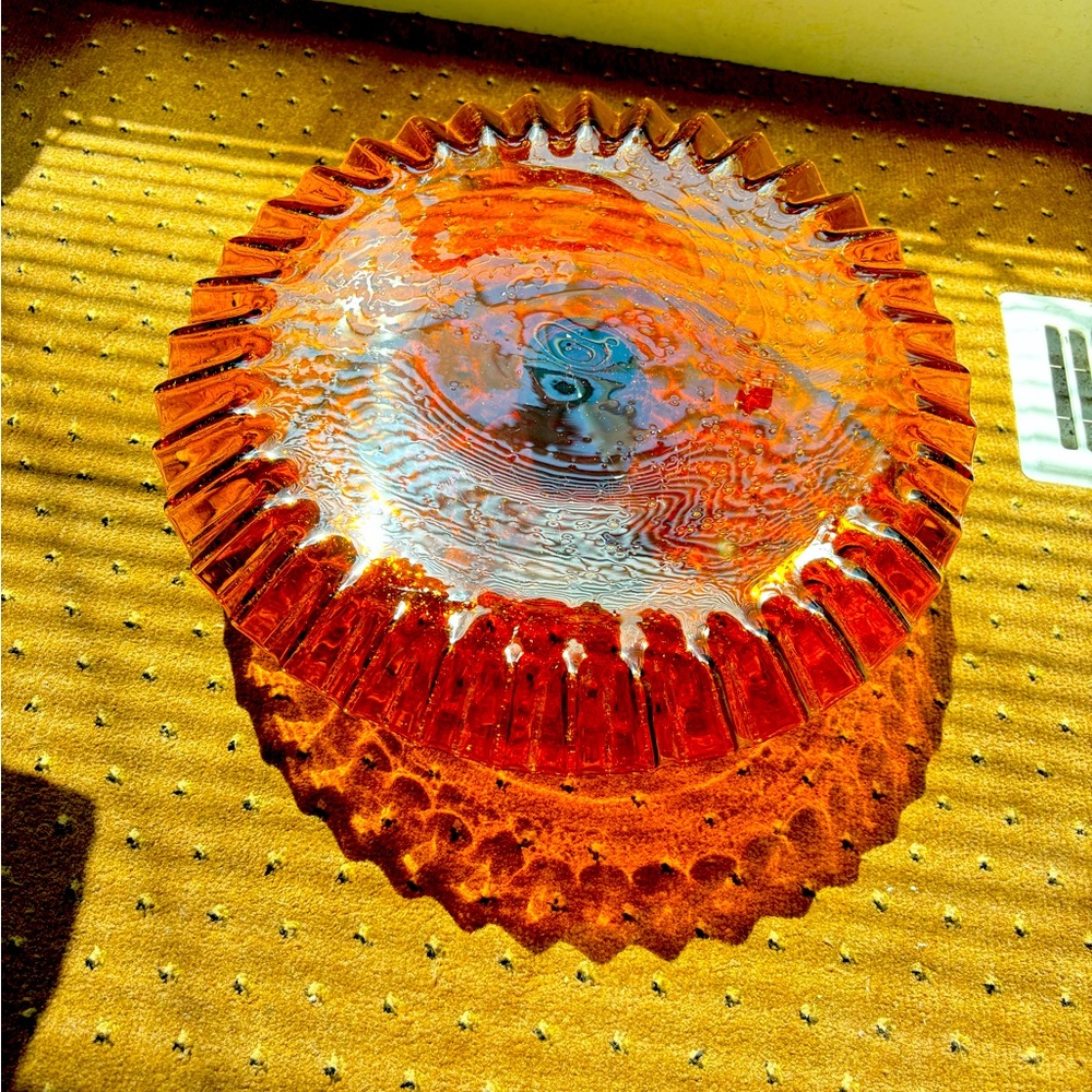 Amber display stand for cakes & any dessert.